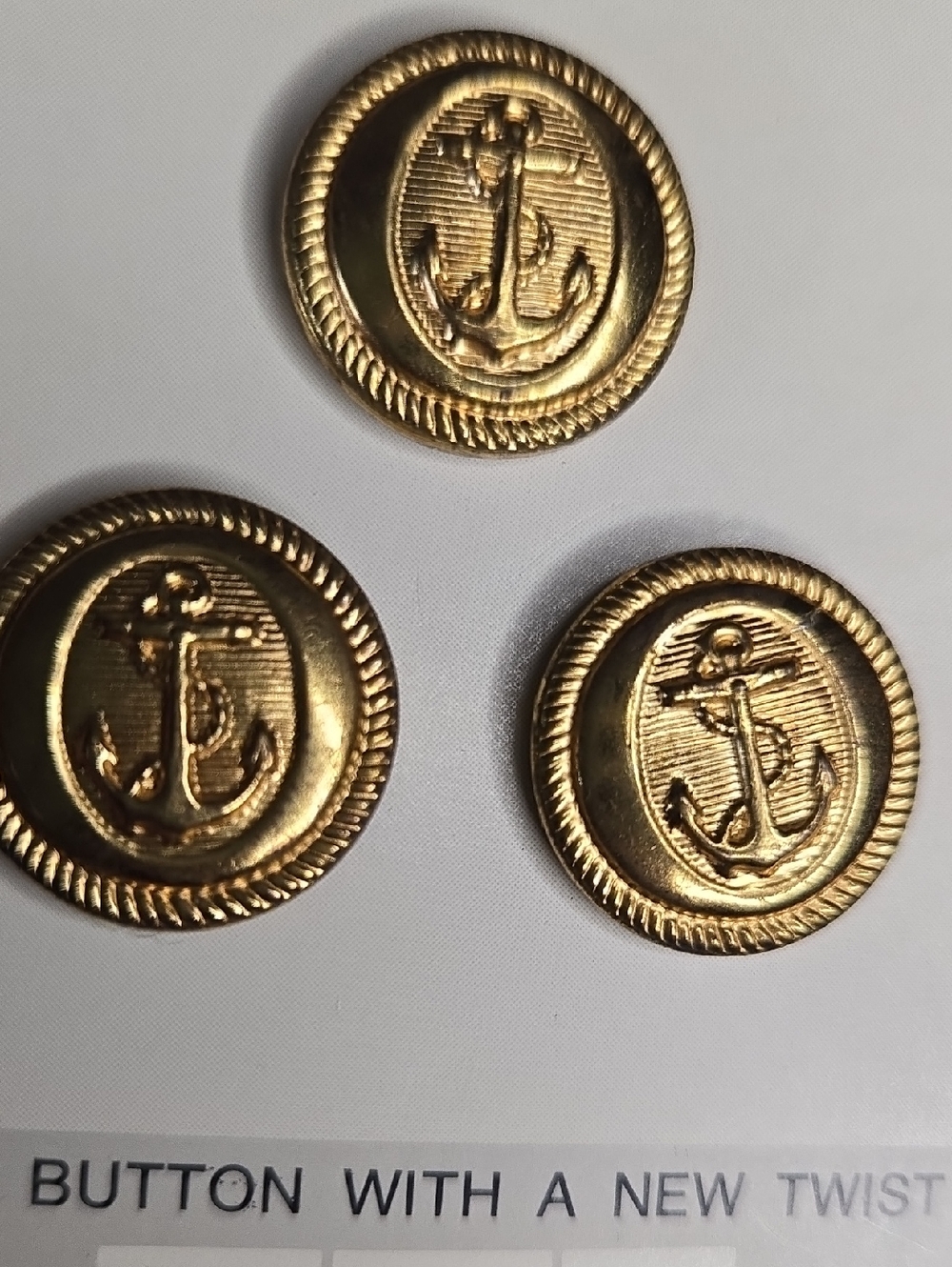 Vintage Set of 15 Round Gold Metal Anchor Design 1/2 Inch Buttons NEW